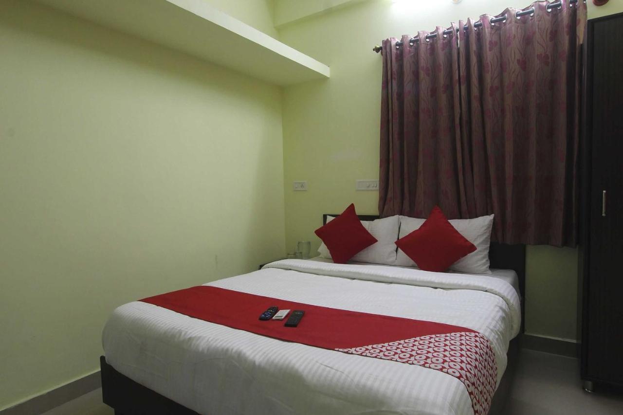 Hotel O V R Residency Near Sri Amruth Chithra Mandira 4*
