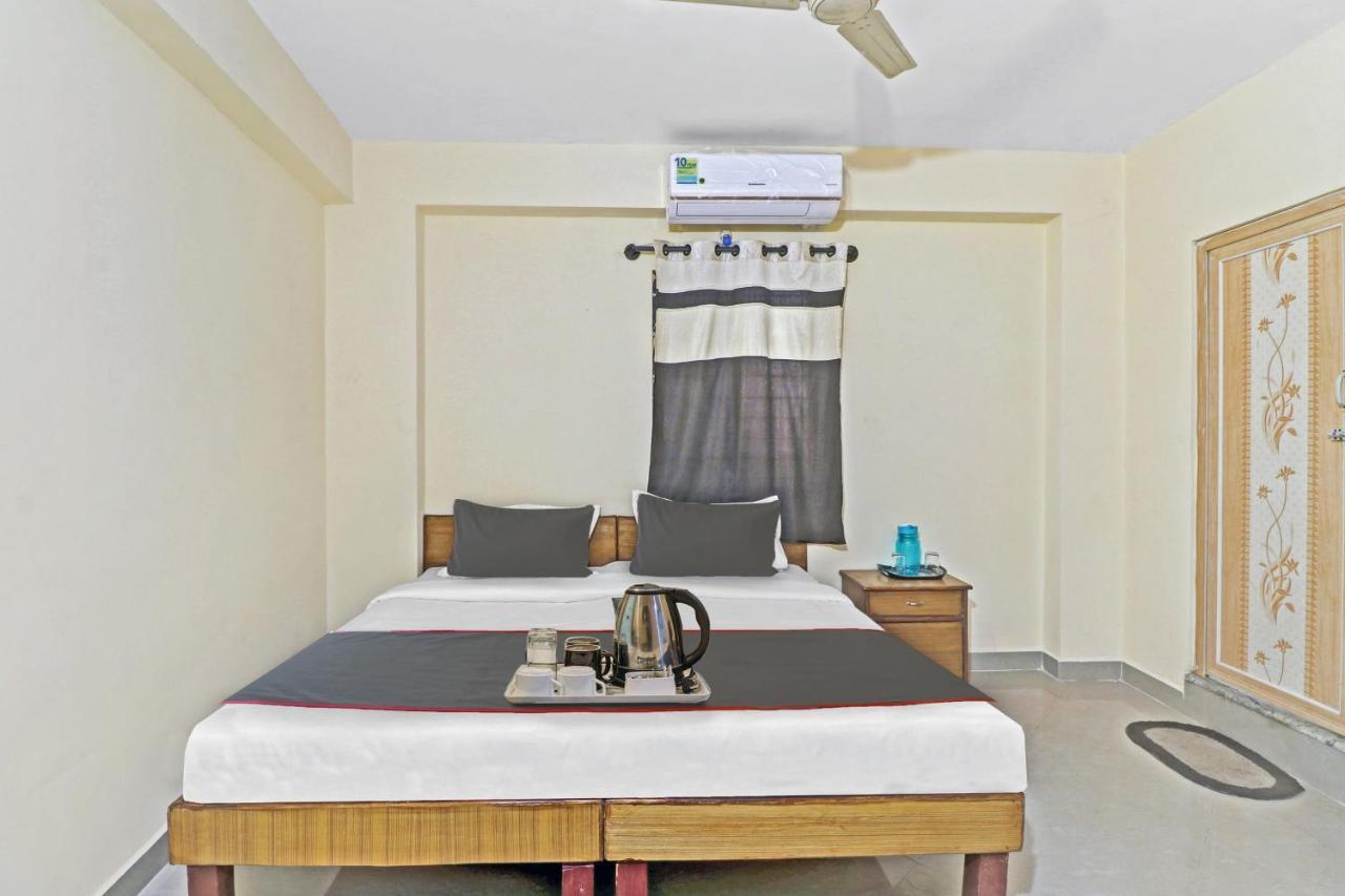 Collection O 88646 Sri Sapthagiri Hotel