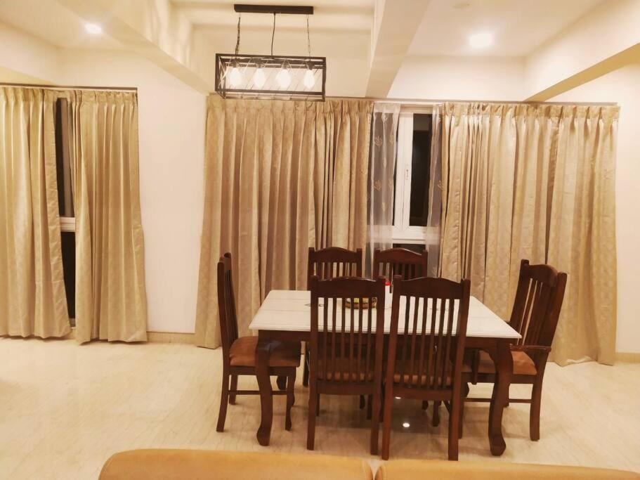 4 Bhk Furnished Row House *