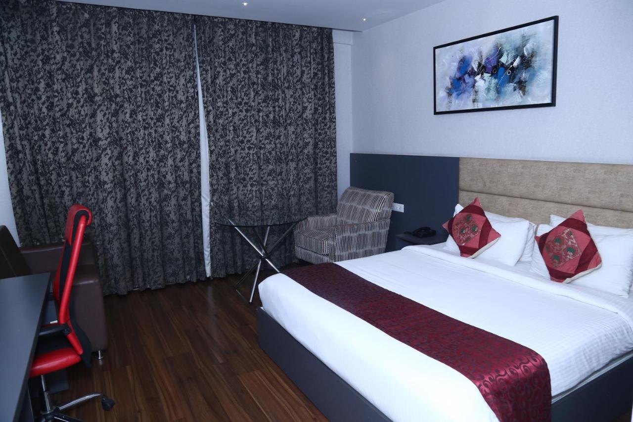Hotel Seasons Boutique Bangalore