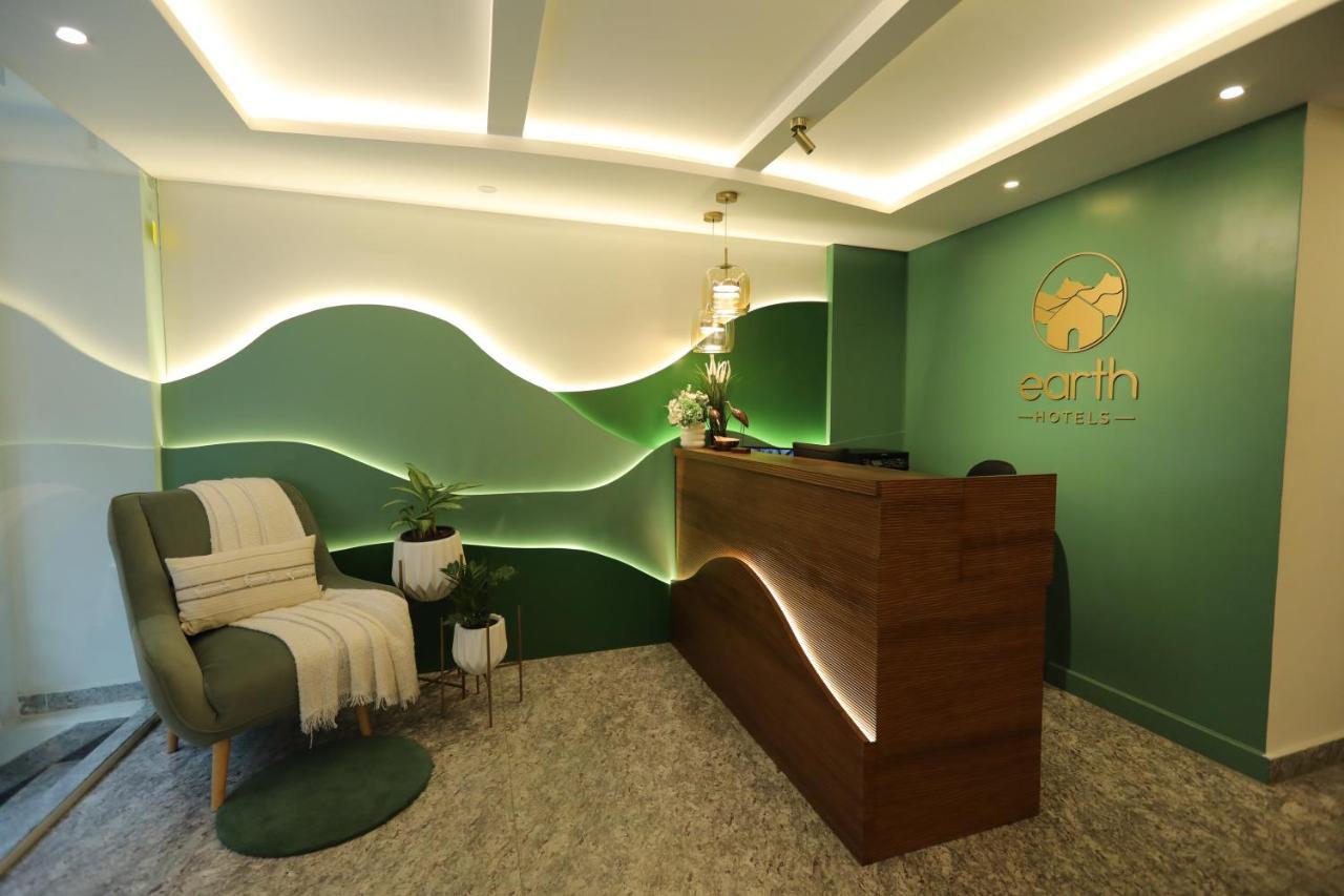 Earth Hotel 3*