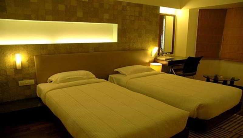 Hotel Monarch Luxur - Infantry Road Bangalore