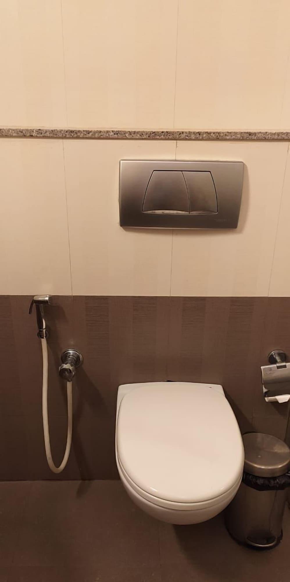 The Curzon Court Hotel 2*