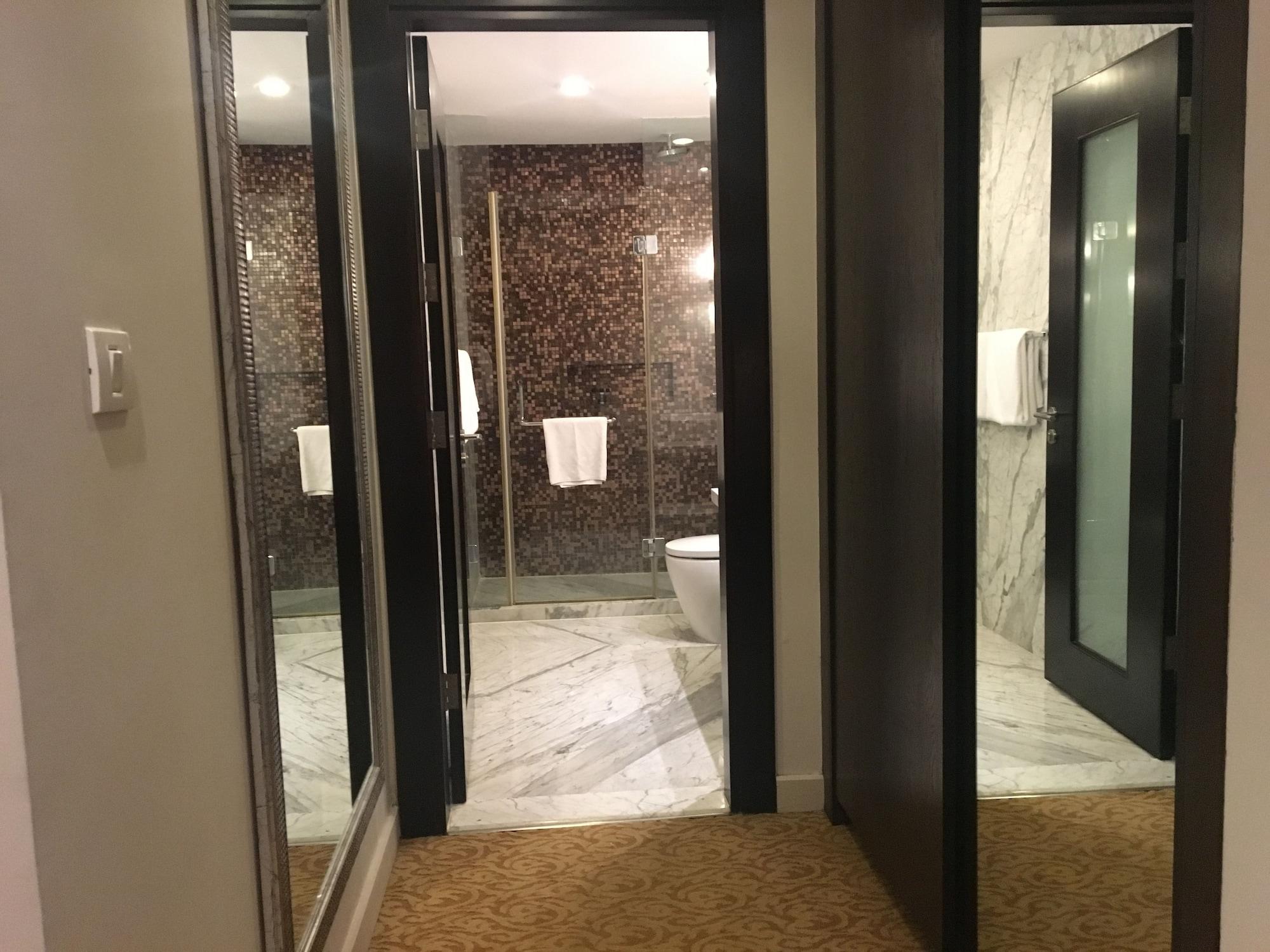 Hotel Oakwood Premier Prestige 5*