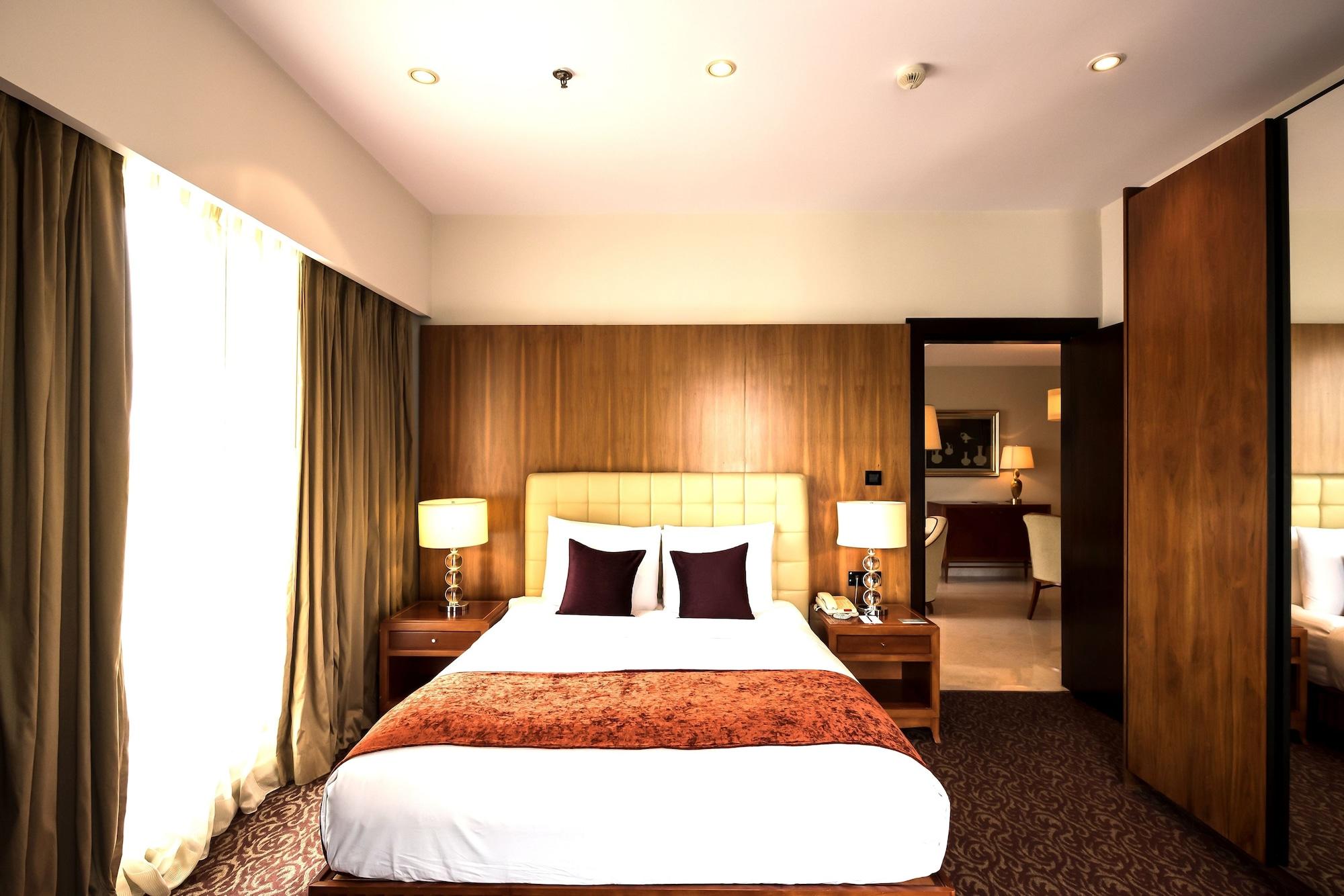 Hotel Oakwood Premier Prestige