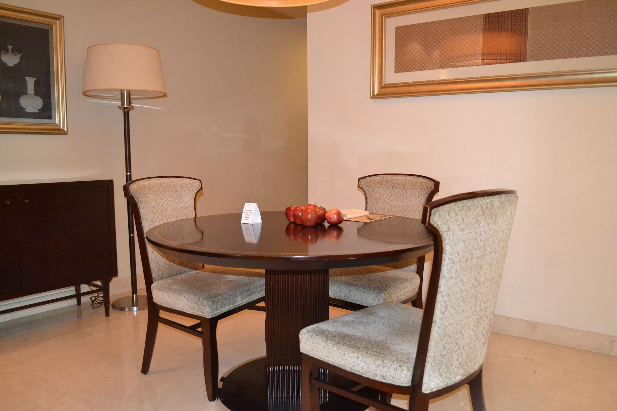 Oakwood Premier Prestige 5* Bangalore