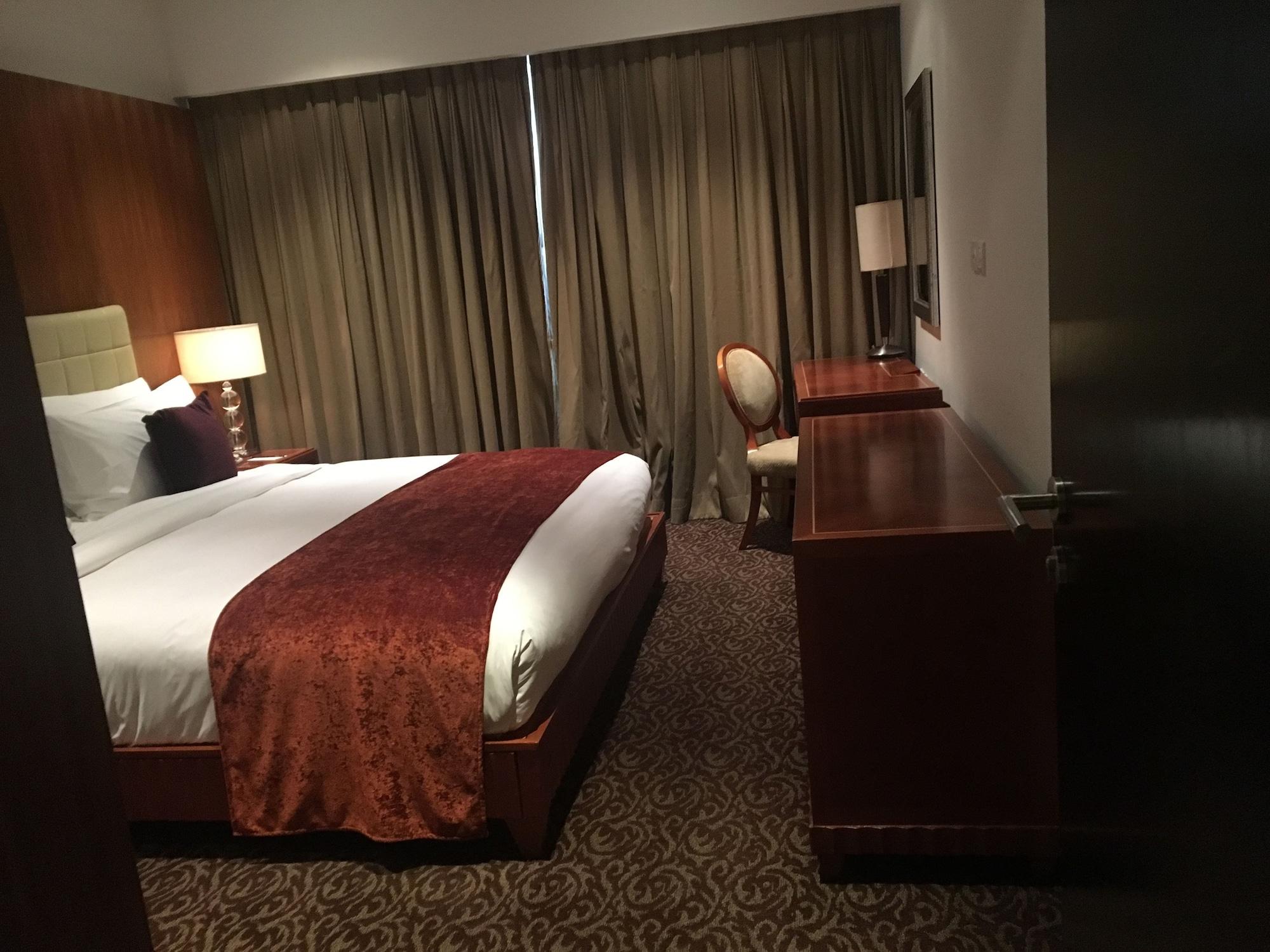 Oakwood Premier Prestige Hotel 5*
