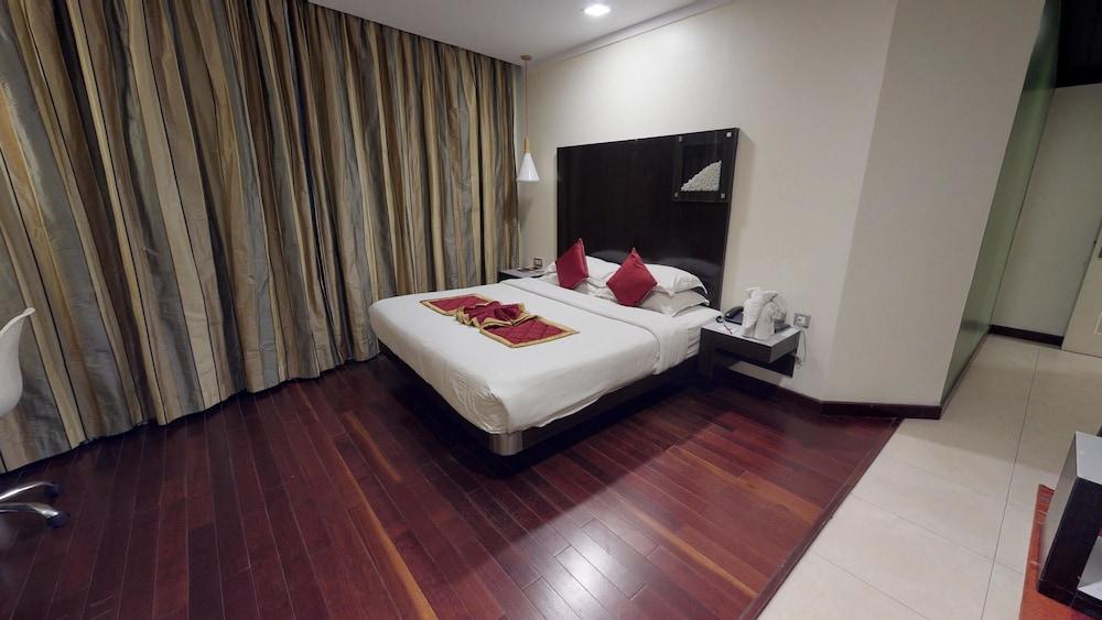 37th Crescent Hotel Bangalore