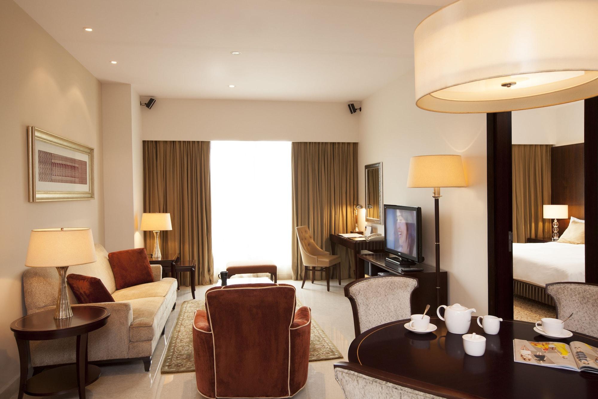 Oakwood Premier Prestige Hotel 5*