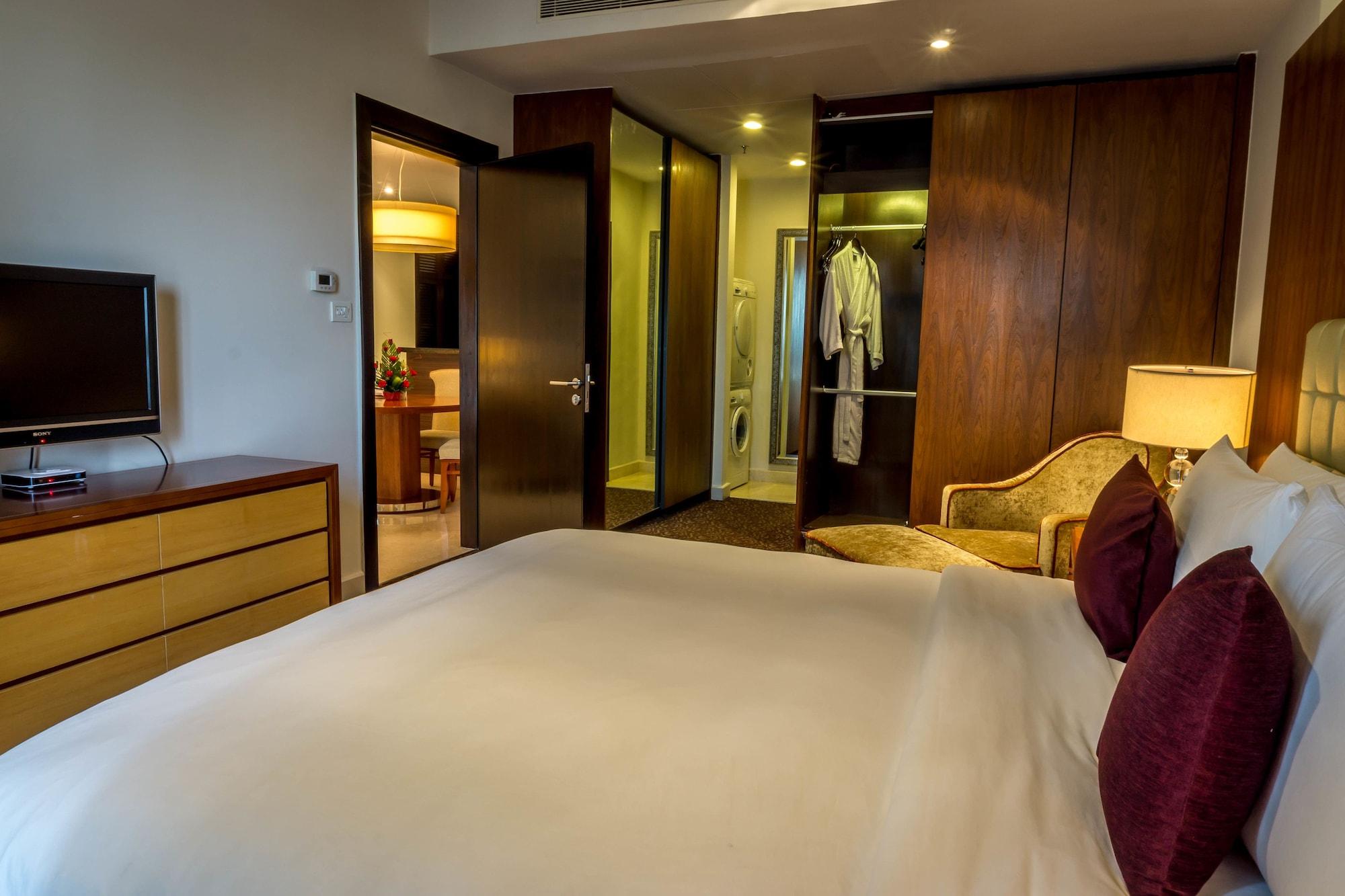Oakwood Premier Prestige 5* Bangalore