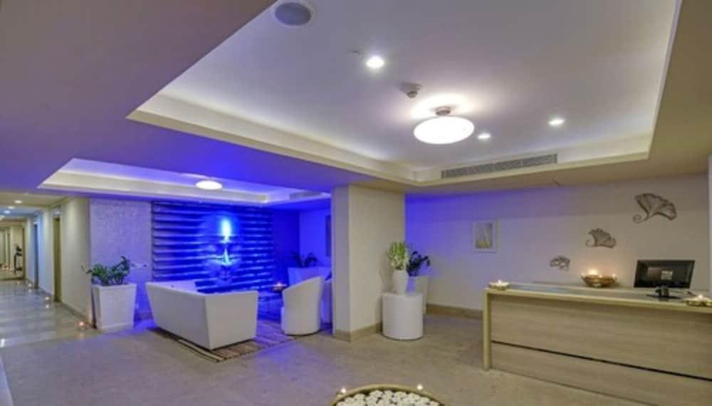 Radisson Blu Outer Ring Road