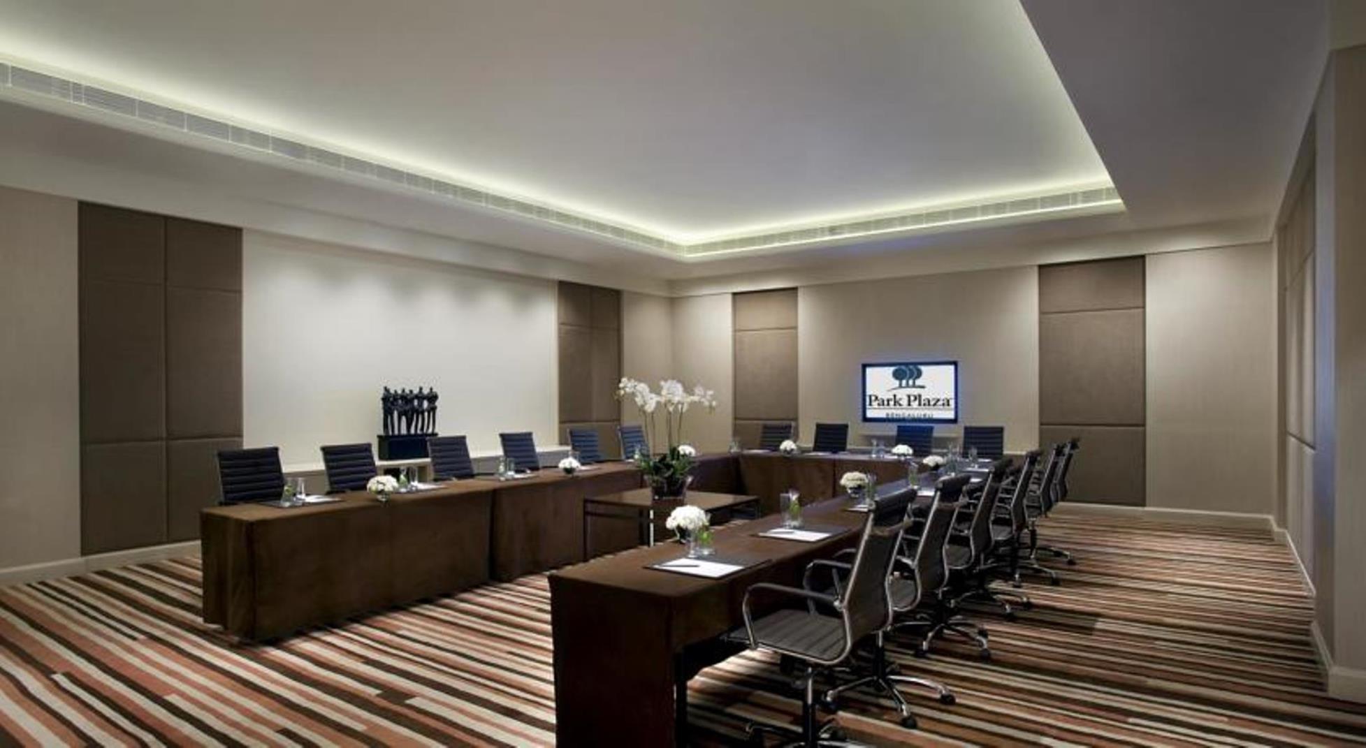Radisson Blu Outer Ring Road 5*