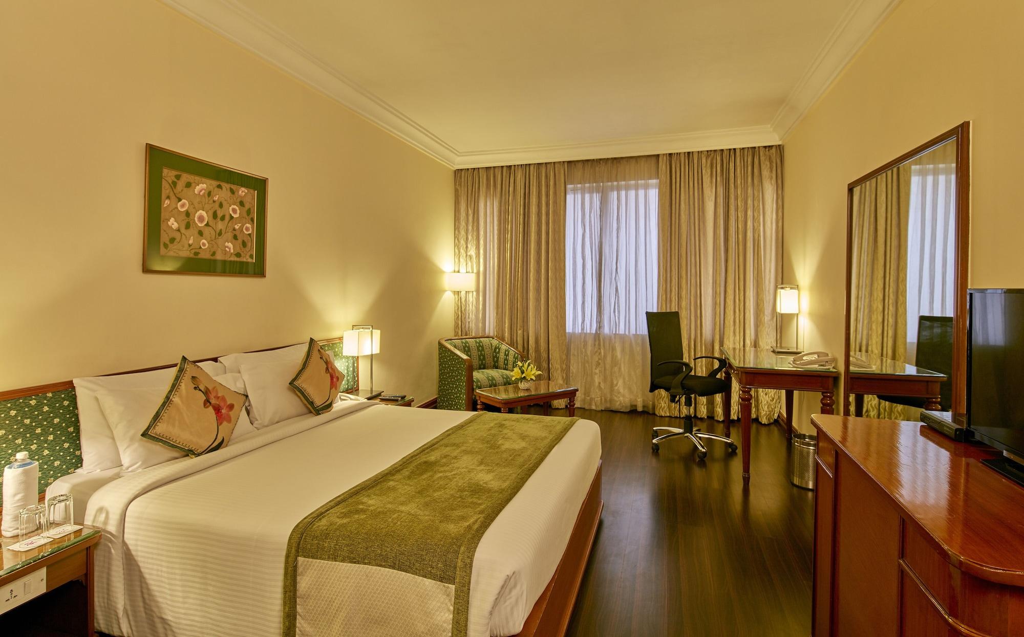 Hotel Royal Orchid Bangalore, Mg Road 4*