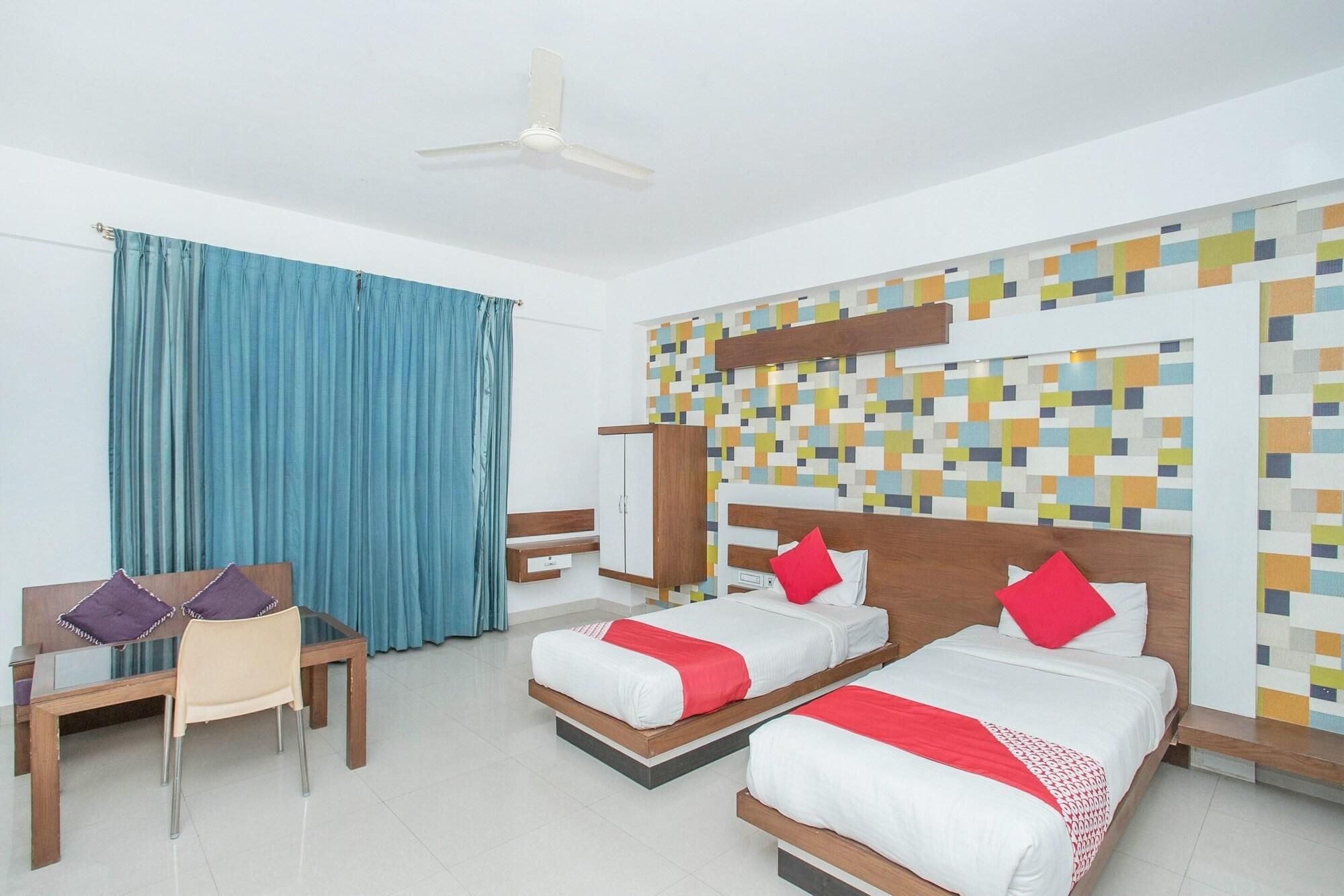 Oyo 3175 Pluspoint Hotel 3*