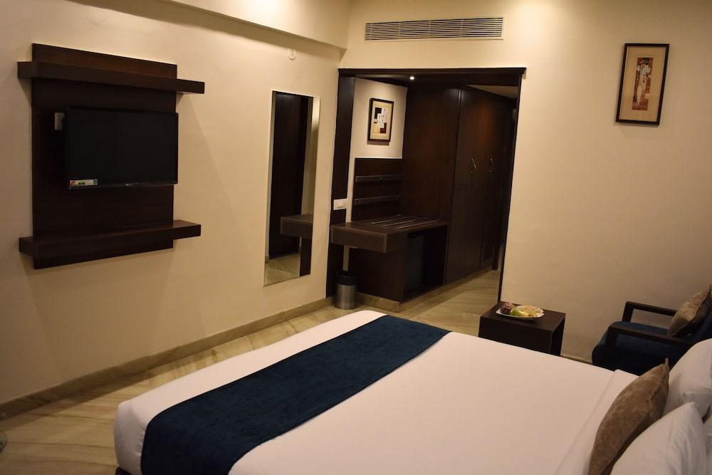 Hotel The Fern Residency - Yeshwanthpur Bangalore