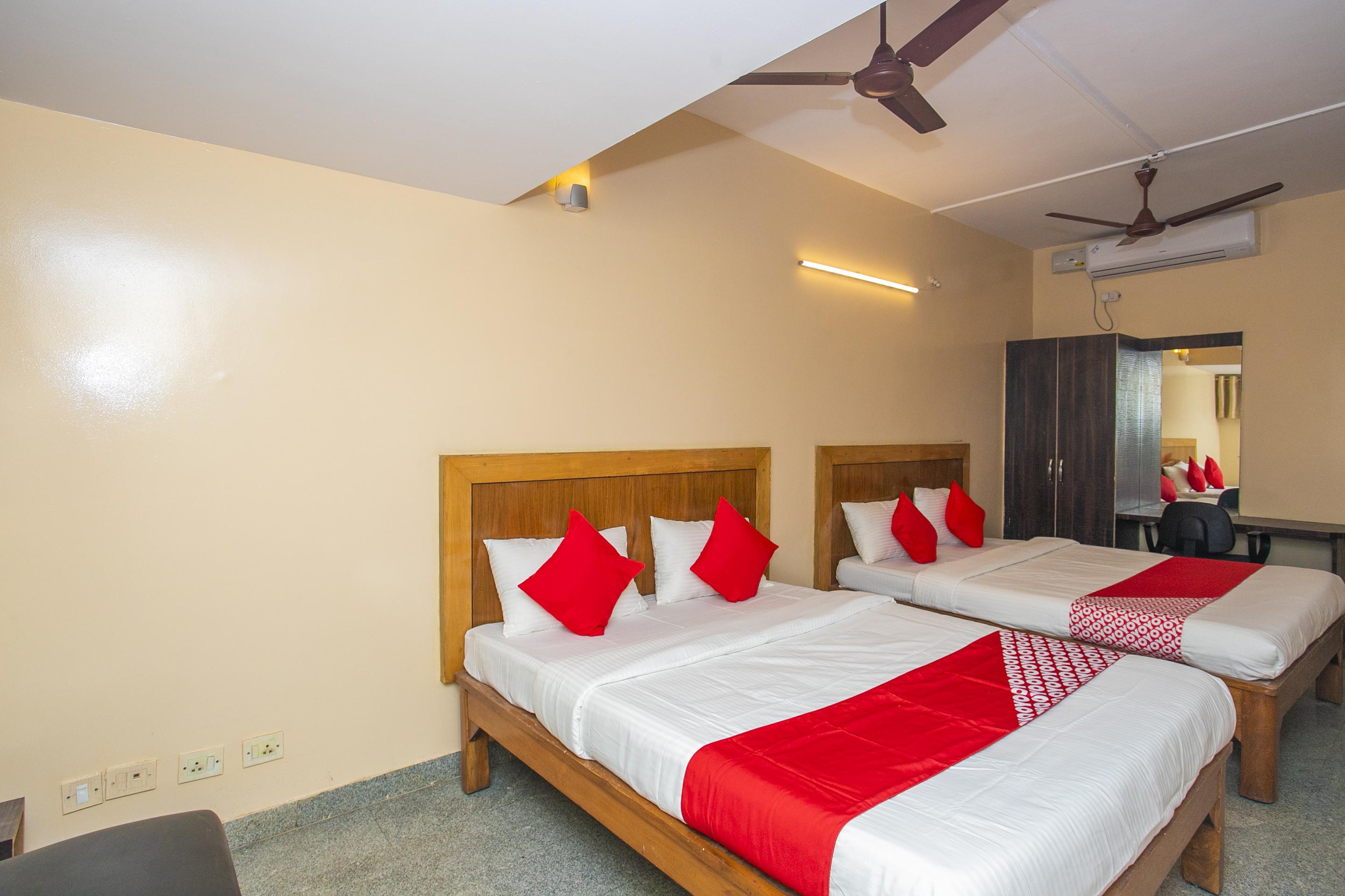 Super Oyo Flagship Archana Comforts