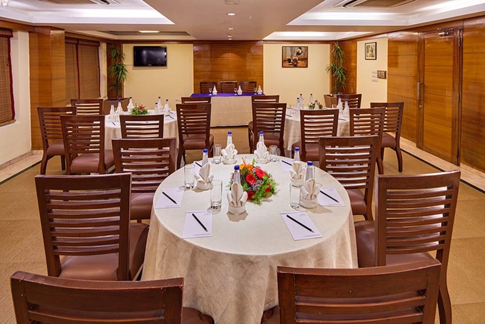 Coraltree Hotel 3*