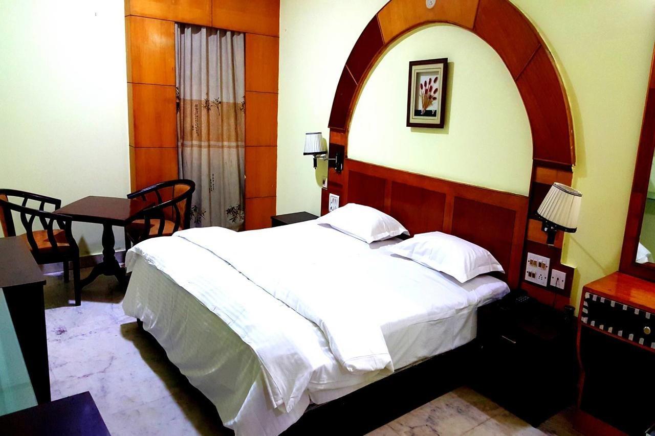 Hotel Centaur 2*