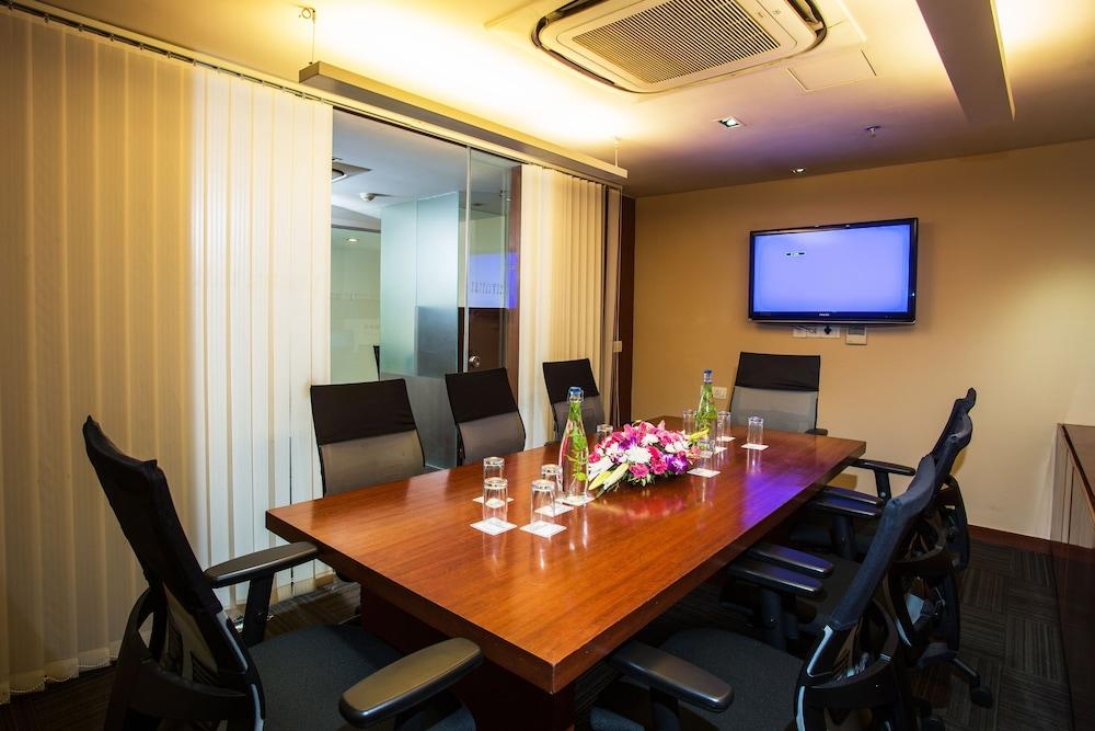 Keys Select By Lemon Tree Hotels, Hosur Road, Hotel Bangalore