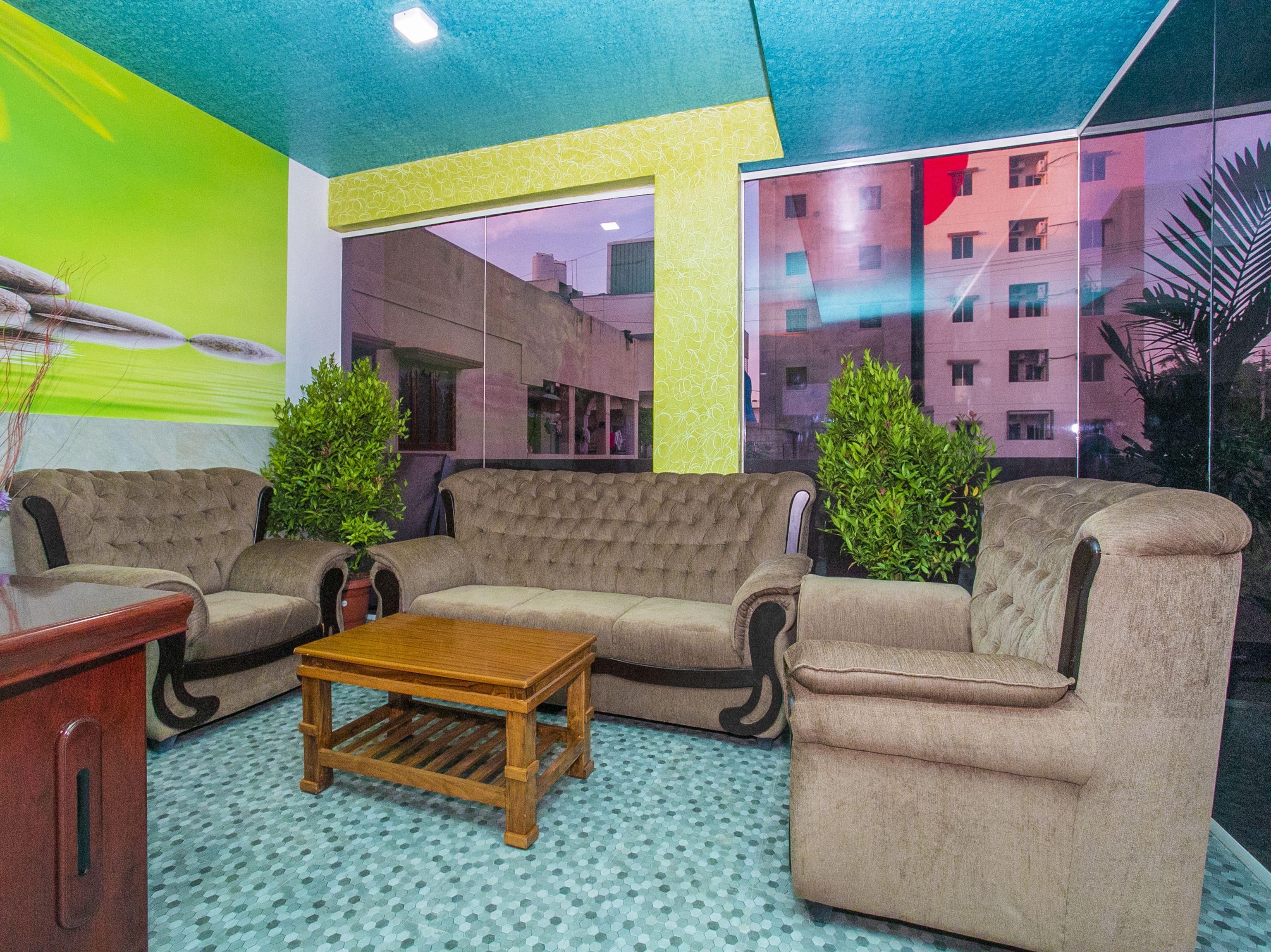 Fabhotel Humming 3*