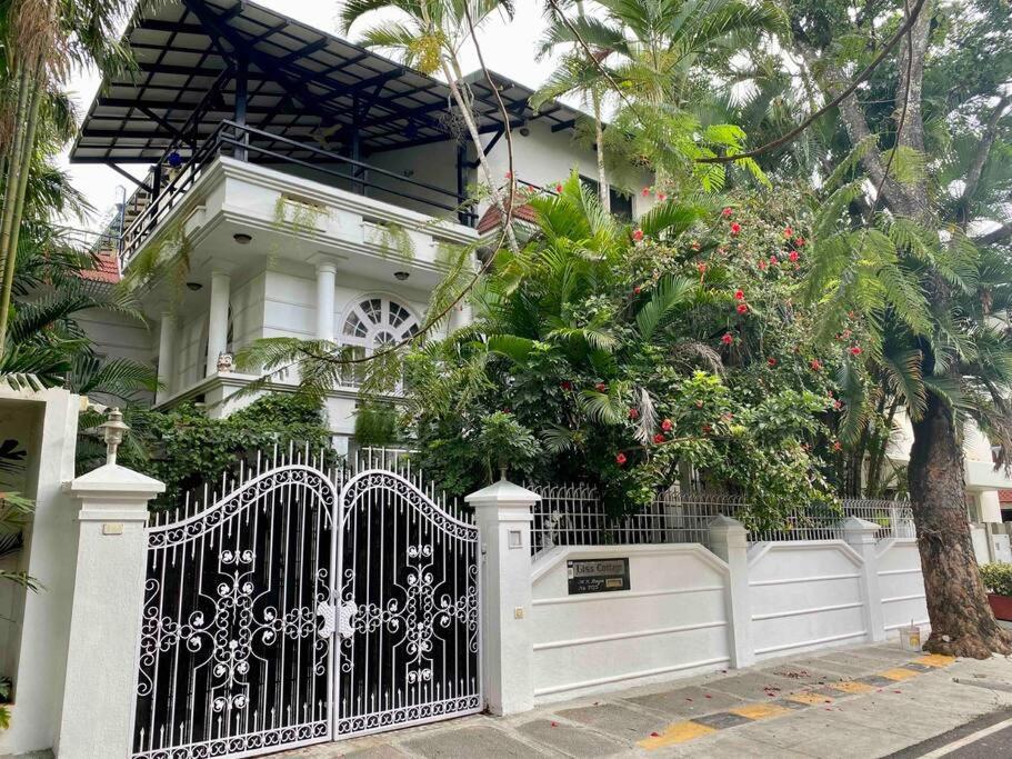 Btm-blr 5bhk With Theatre Villa Bangalore