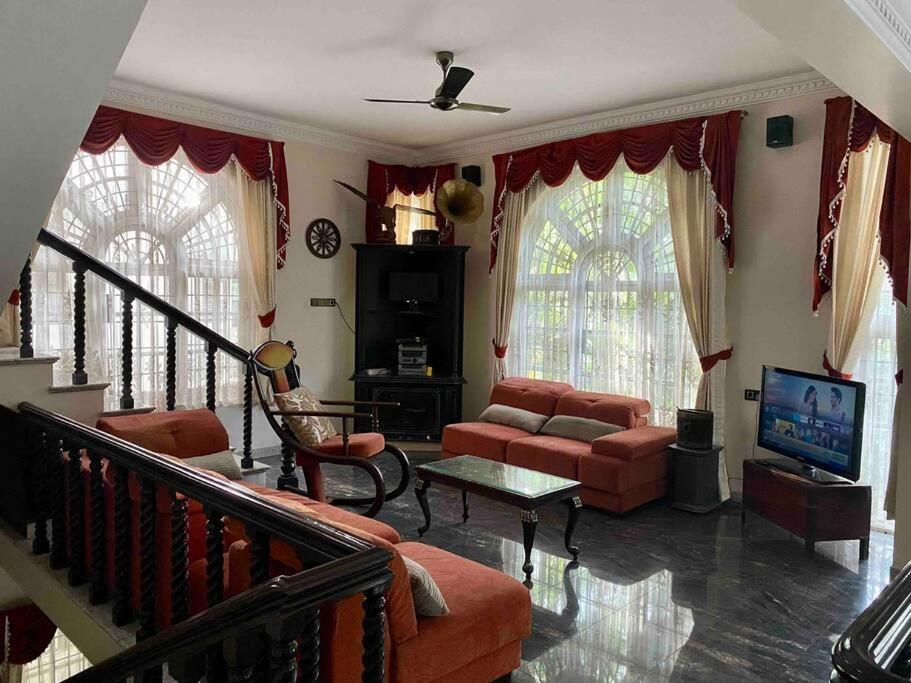 Btm-blr 5bhk With Theatre Bangalore