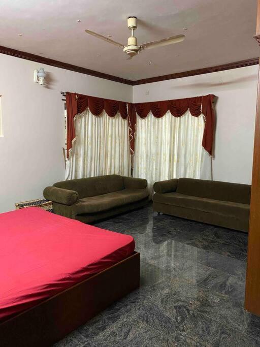 Villa Btm-blr 5bhk With Theatre *