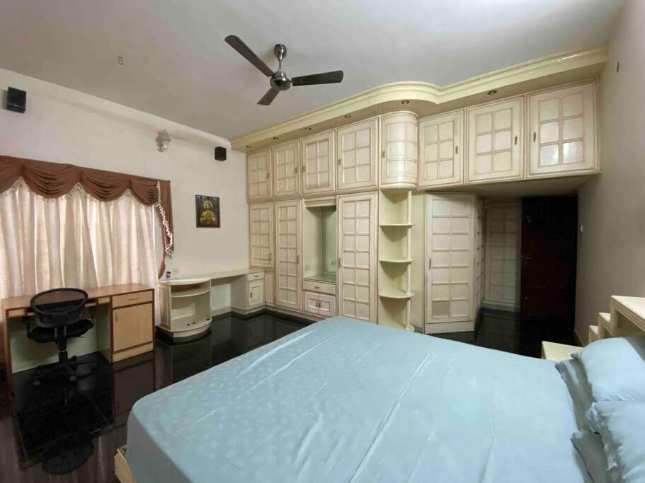 Btm-blr 5bhk With Theatre Bangalore