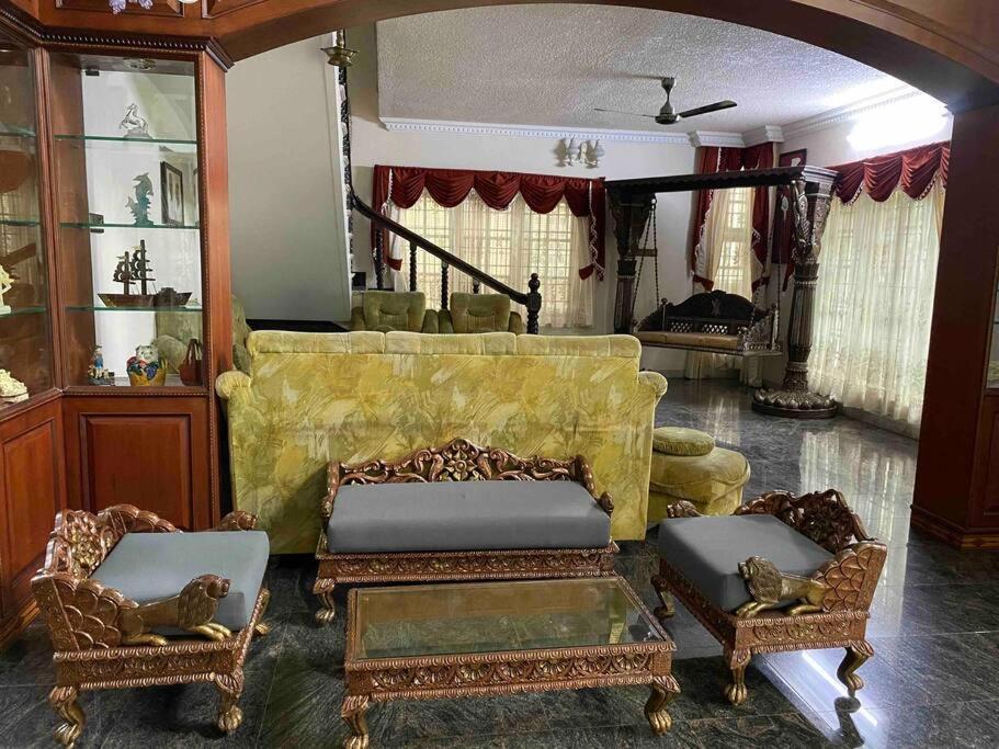 Btm-blr 5bhk With Theatre