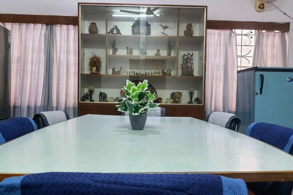 Villa Vintage Vihara: The Heritage Bungalow Bangalore