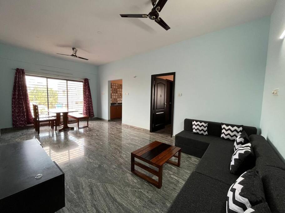 Prashanthi Homes - Cozy Retreat