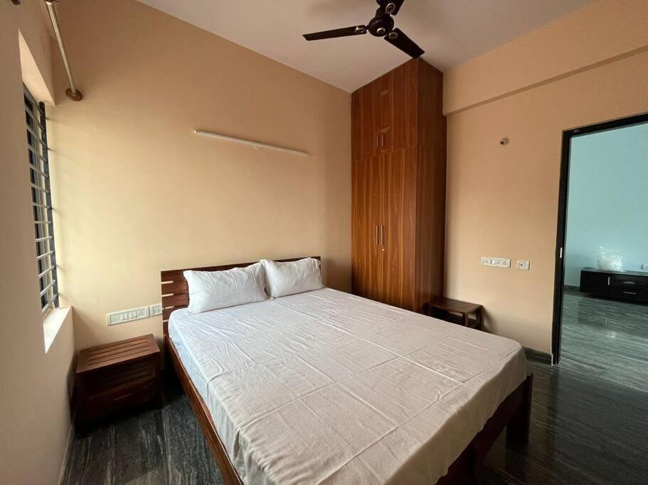 Prashanthi Homes - Cozy Retreat Apartment