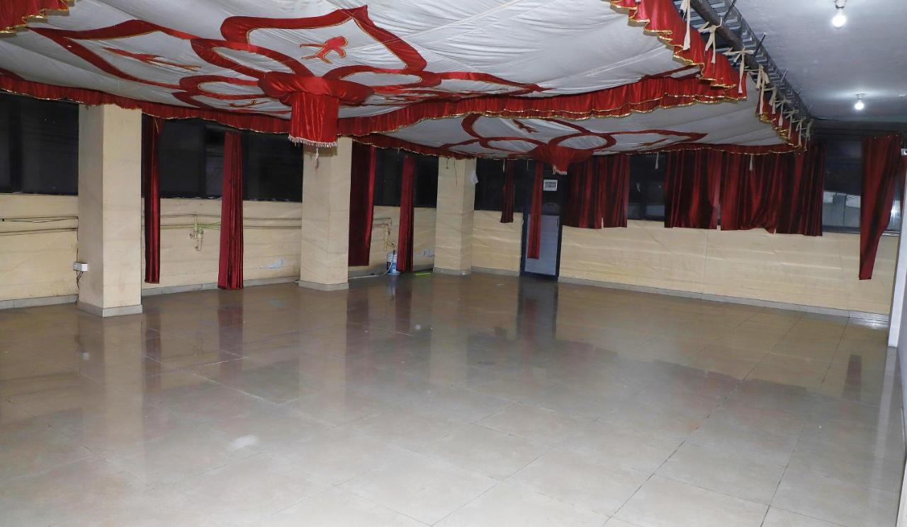 Hotel Smile Shree Ganesh Regency 3*