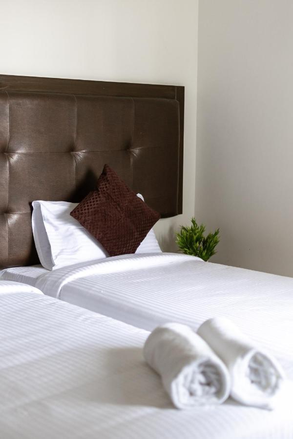 Catalyst Suites, Rajaji Nagar * Bangalore
