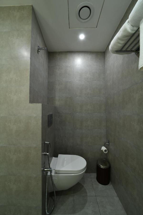 The President Hotel, Kumarapark Hotel