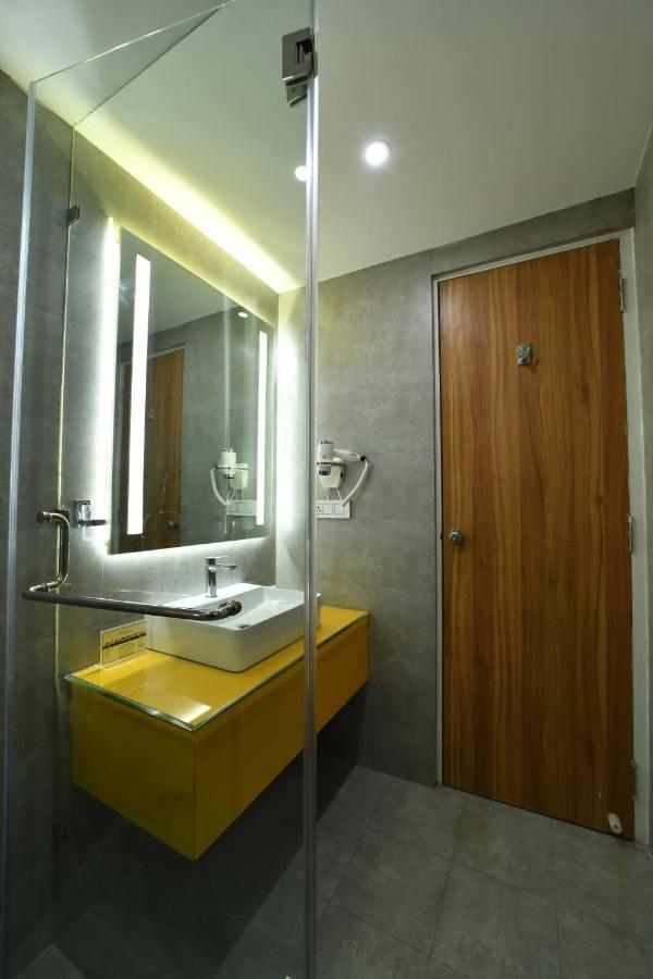 Hotel The President Hotel, Kumarapark Bangalore