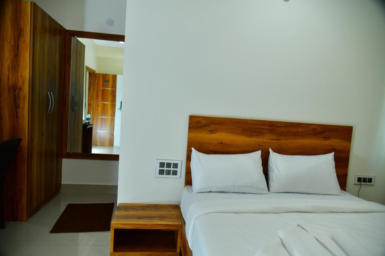 Hotel Rk Comforts *