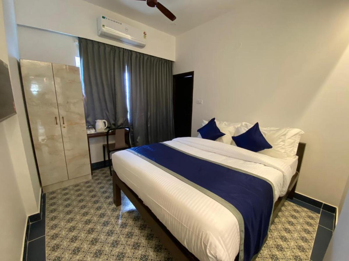 Ira International Luxury Service 4* Bangalore