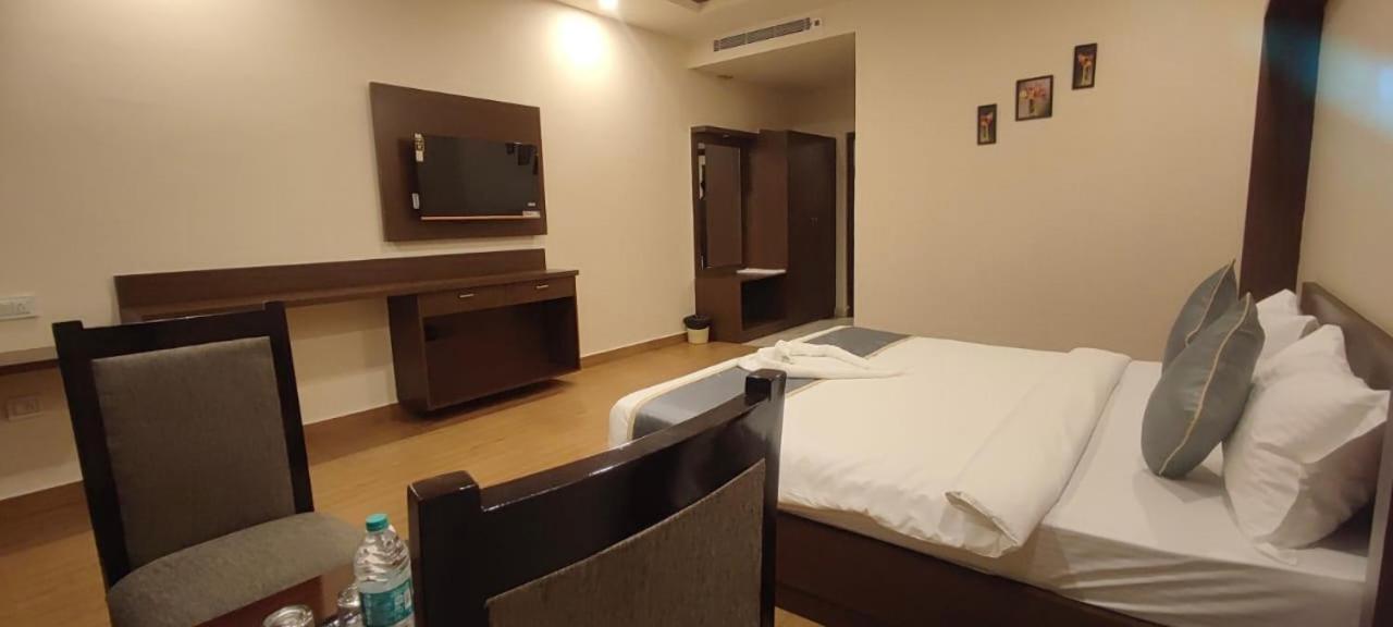 Ira International Luxury Service Hotel Bangalore