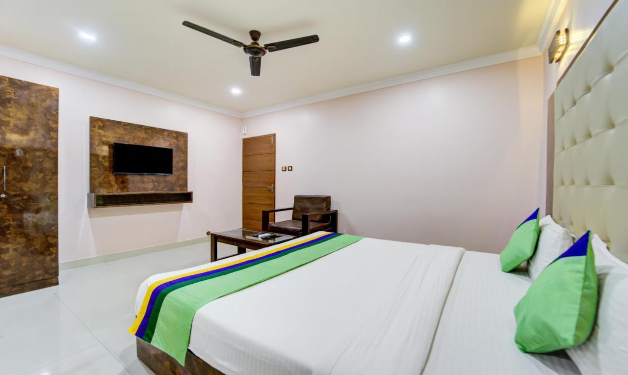 Treebo Trend Howell Suites Hotel 3*