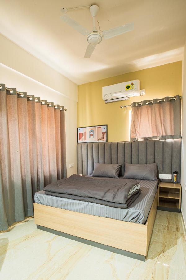 Hostel Covie Karle Town 220 *