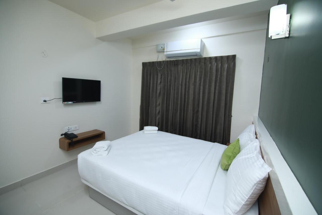 Hotel Royal Blooms Bangalore