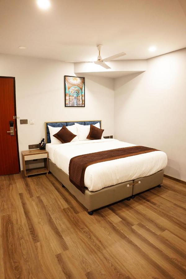 Dream - Richmond Hotel