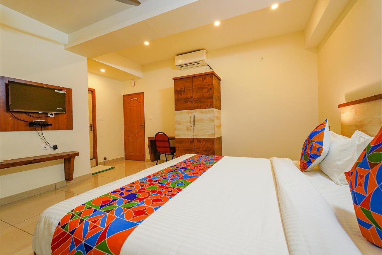 Hotel Fabhotel Shakthi - Nr Jayadeva Hospital