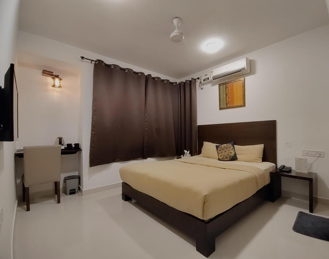 Hotel The Royal Living I Indiranagar Bangalore