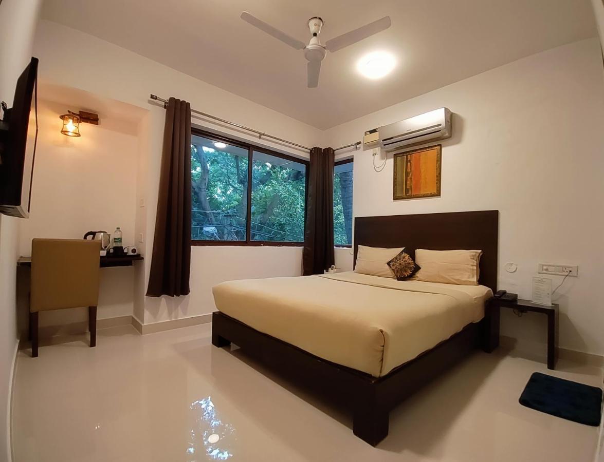 Hotel The Royal Living I Indiranagar