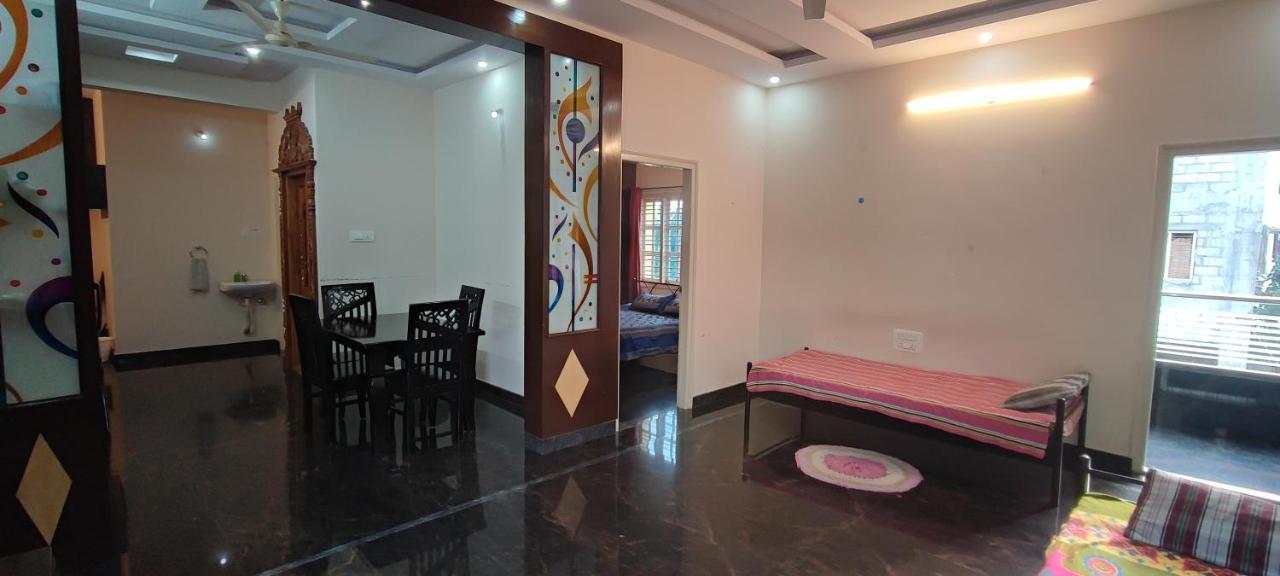 Rrm - Jambu Savari Dinne *