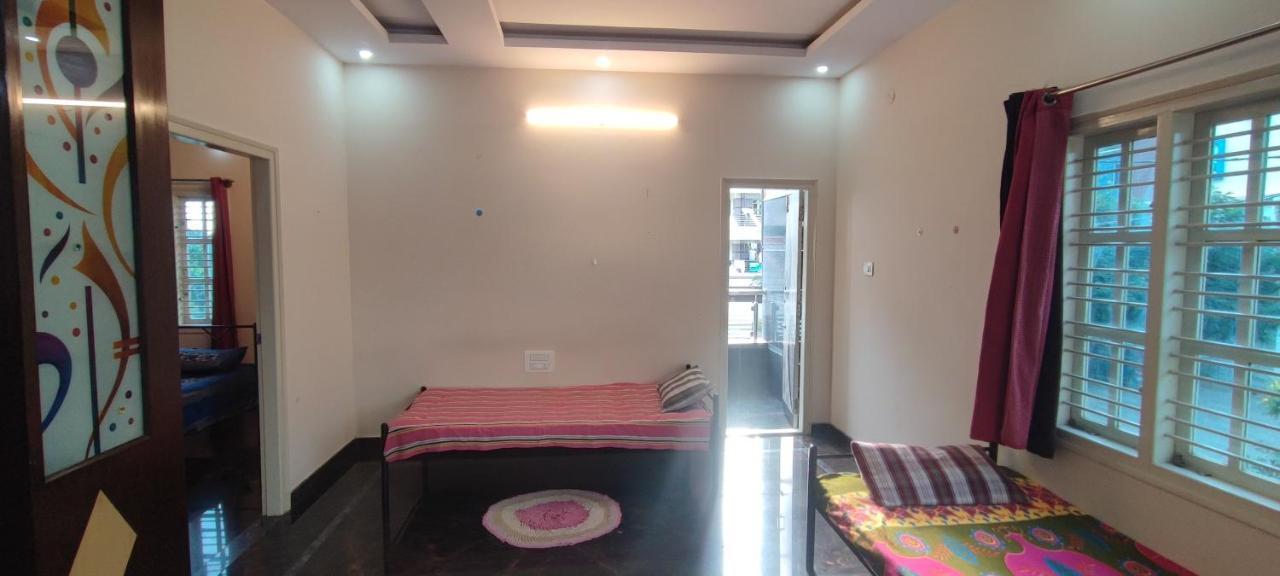 Rrm - Jambu Savari Dinne Apartment *