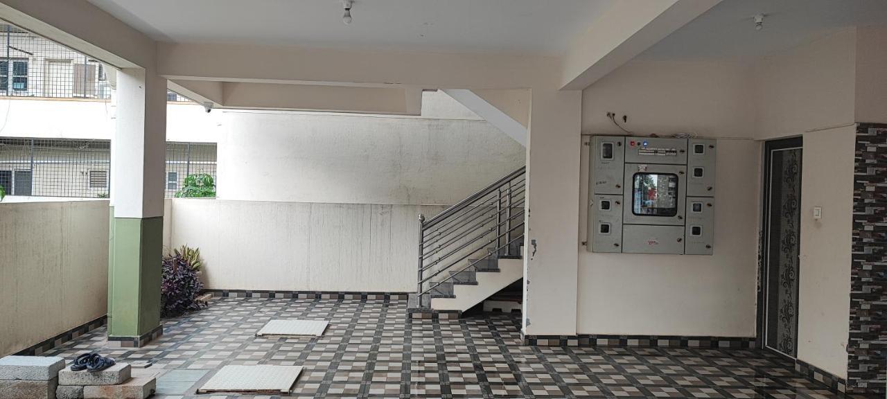Apartment Rrm - Jambu Savari Dinne Bangalore
