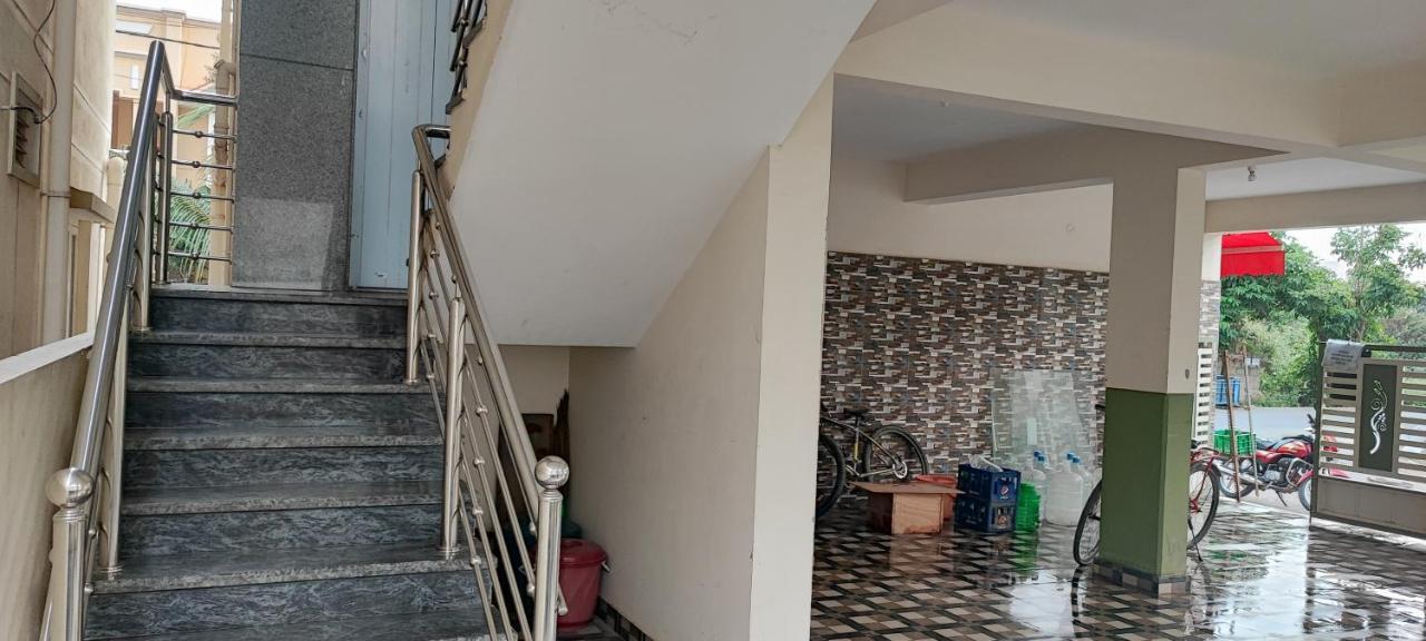 Rrm - Jambu Savari Dinne Apartment *